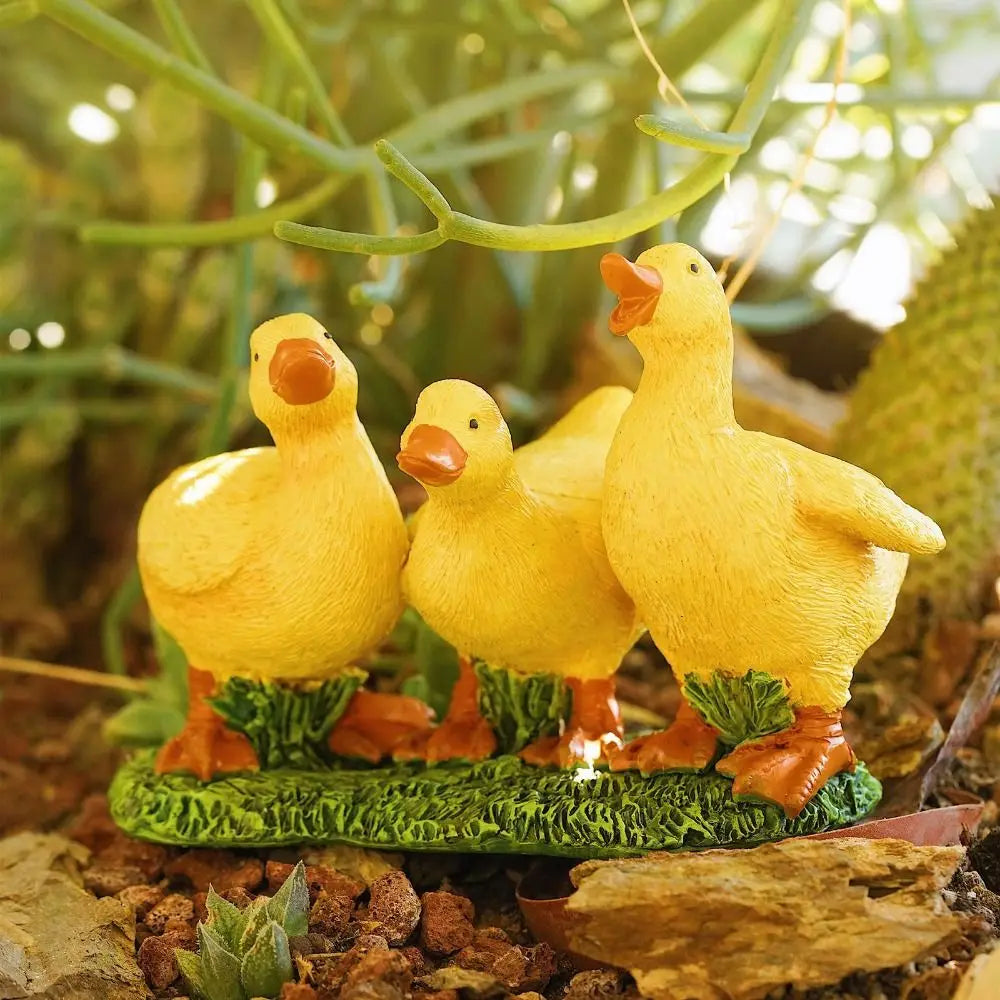 Garden Decor Resin Three Ducks Statue Decorative Cute Ducks Sculpture Cartoon Animal Miniatures Figurine Garden