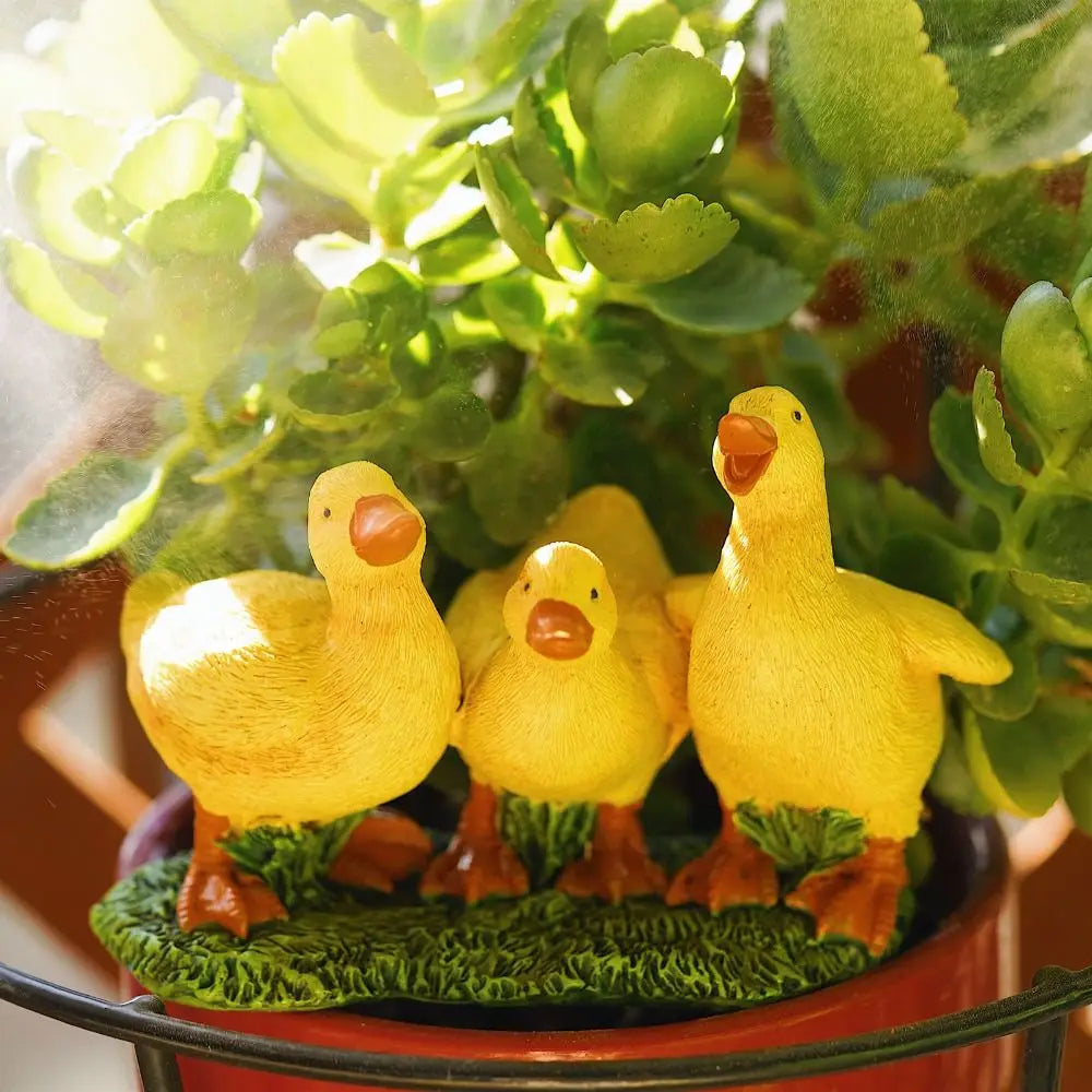 Garden Decor Resin Three Ducks Statue Decorative Cute Ducks Sculpture Cartoon Animal Miniatures Figurine Garden